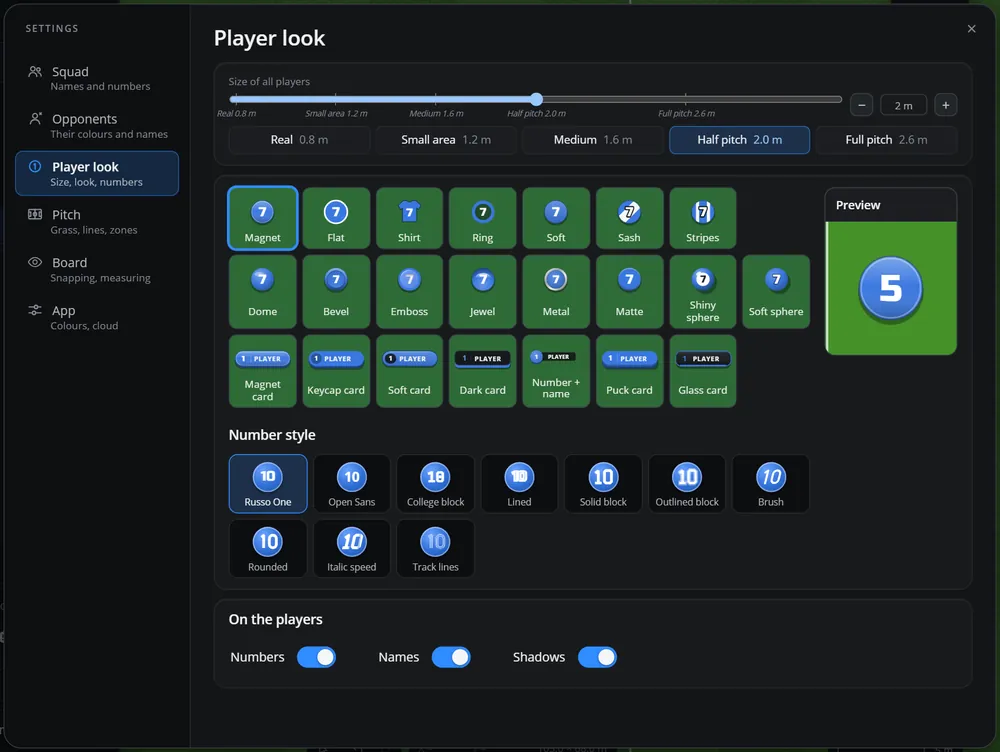 Settings, Player look: the size slider with marks for Real, Small area, Medium, Half pitch and Full pitch, fifteen marker looks, seven card looks, ten number styles, a preview, and Numbers, Names and Shadows switches